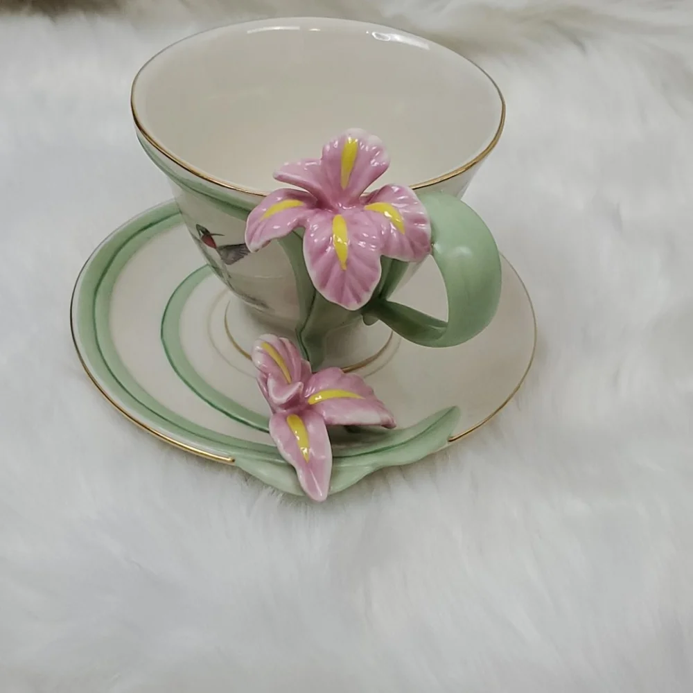 Lena Liu Daffodil Concerto Teacup Saucer Bradford Edition Floral Collectible Dis